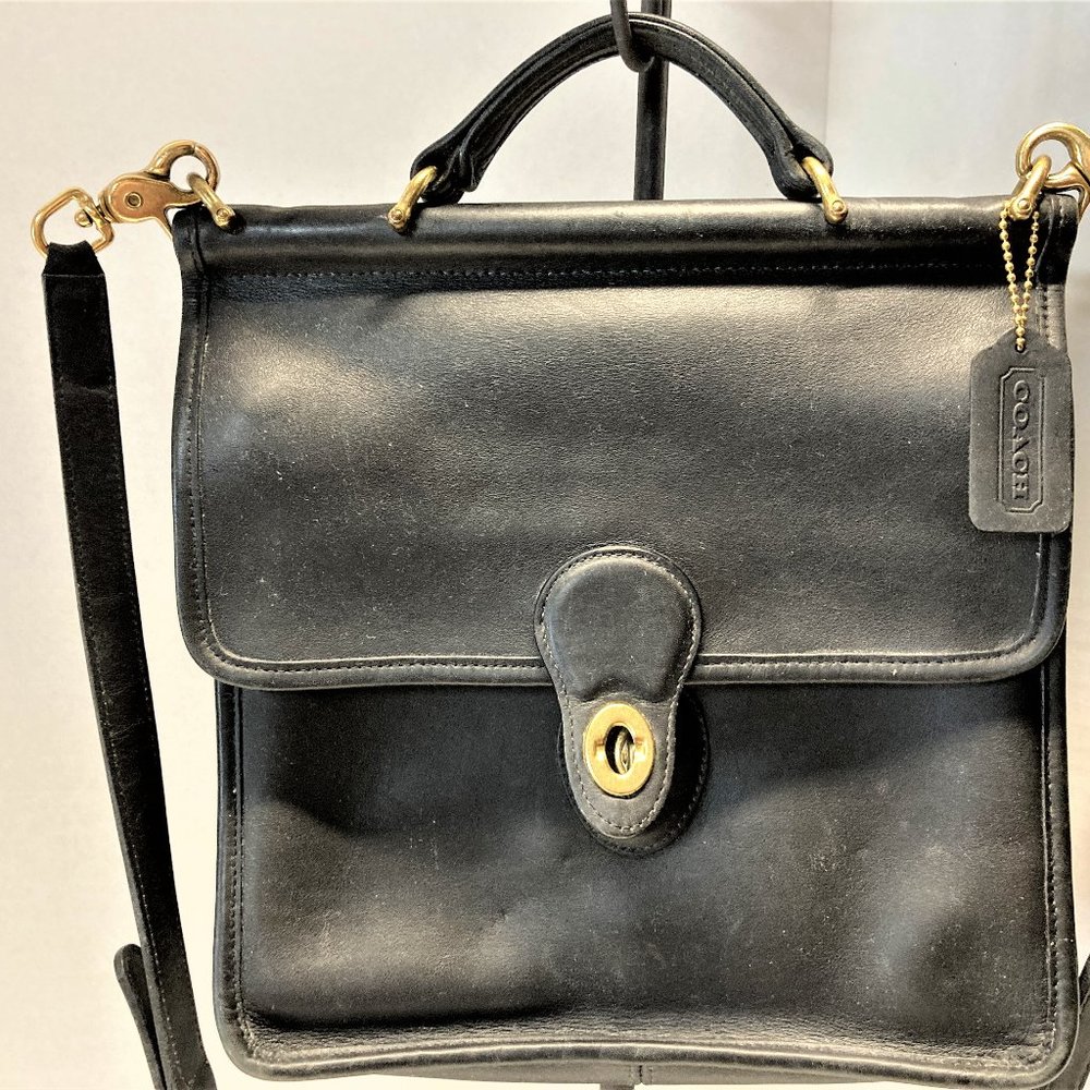 A COACH Black Leather Convertible Crossbody purse